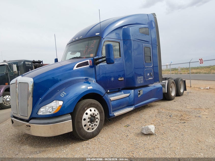 1XKYDP9X9JJ186072 2018 Kenworth T680 photo 1