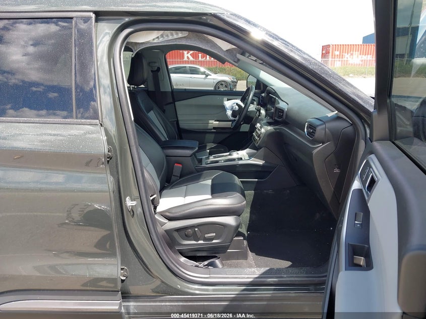 2022 FORD EXPLORER auction photo 5