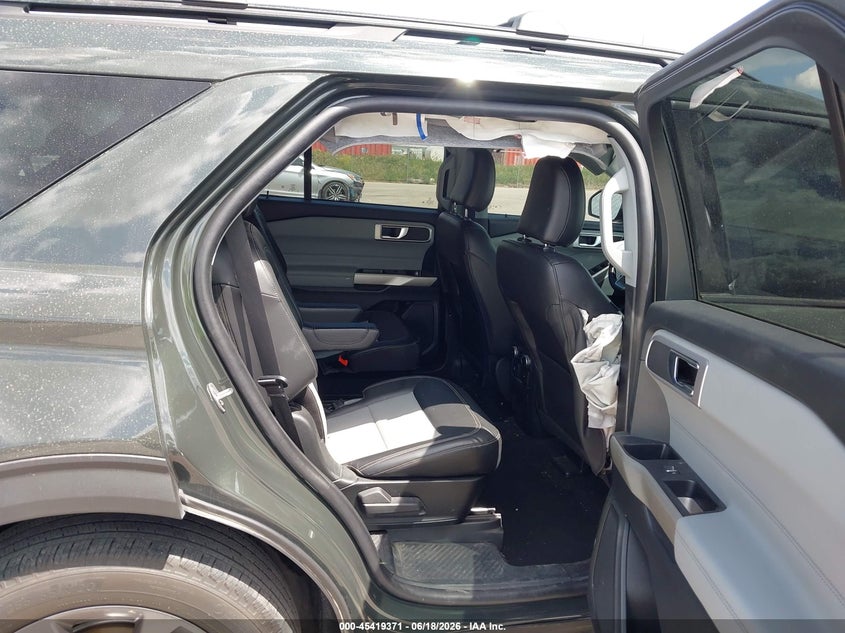 2022 FORD EXPLORER auction photo 8
