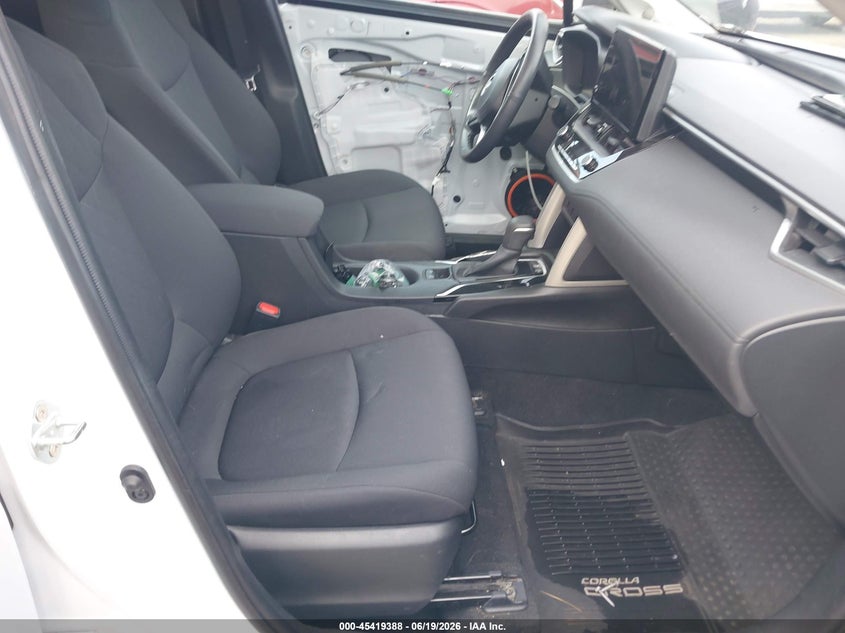 2024 TOYOTA COROLLA CROSS auction photo 5