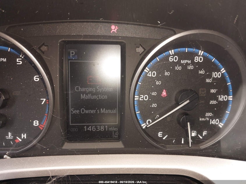2018 TOYOTA RAV4 auction photo 7