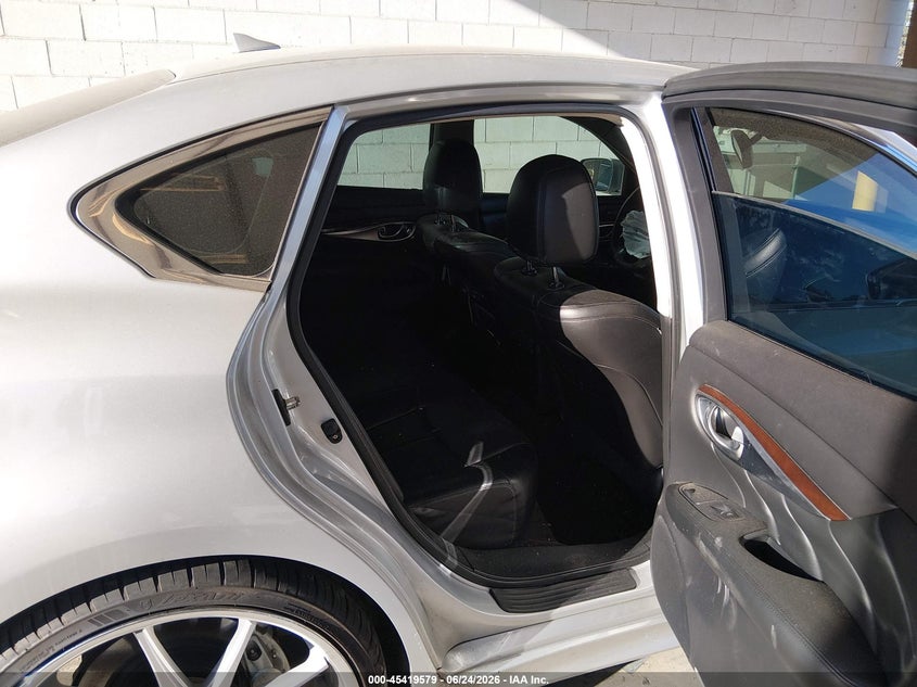 2012 INFINITI M37 auction photo 8