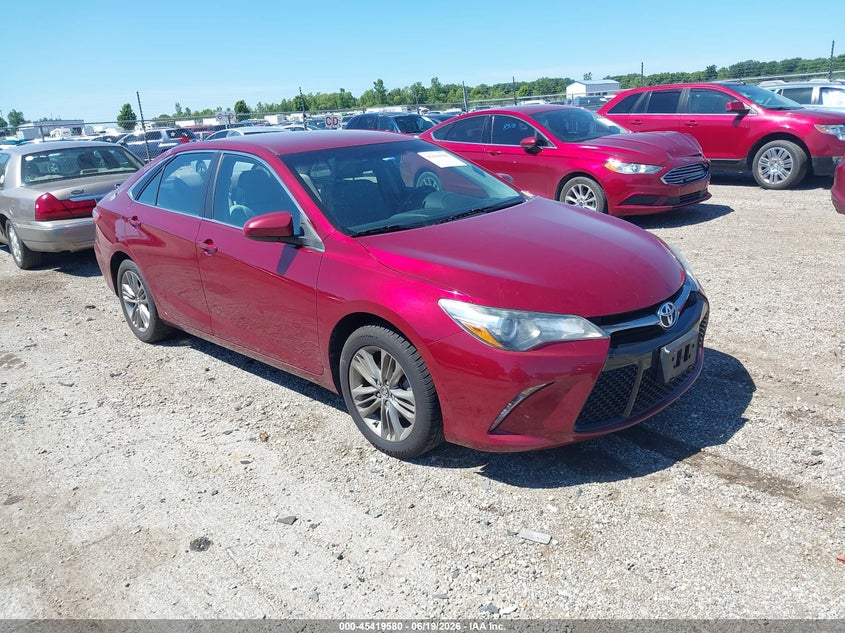 2016 TOYOTA CAMRY SE