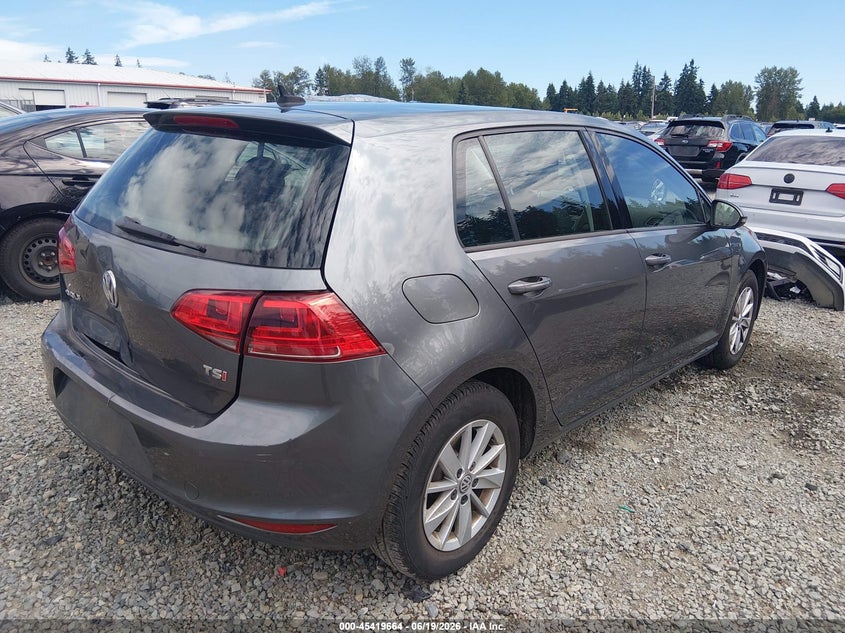 2017 VOLKSWAGEN GOLF TSI S 4-DOOR/TSI SE 4-DOOR/TSI SEL 4-DOOR/TSI WOLFSBURG EDITION 4-DOOR — Photo 4