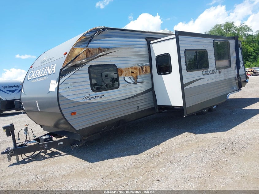 2018 COACHMEN CATALINA auction photo 2
