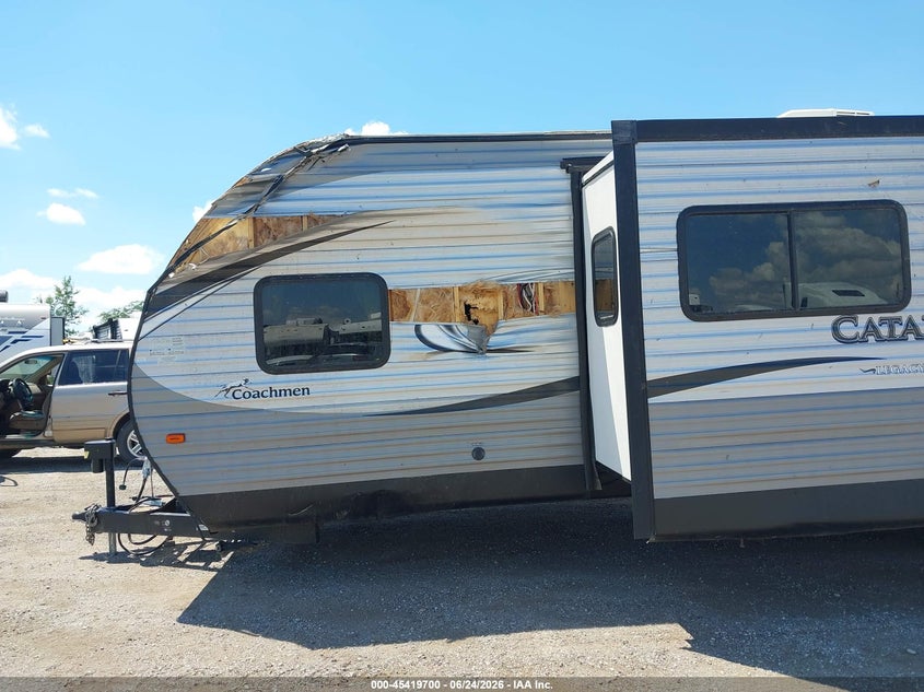 2018 COACHMEN CATALINA auction photo 6