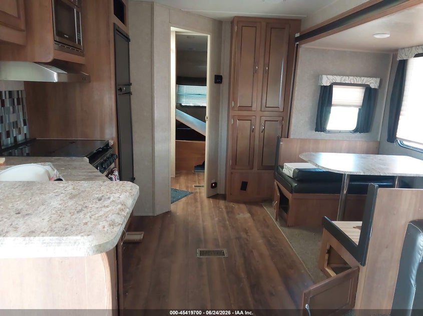 2018 COACHMEN CATALINA auction photo 8