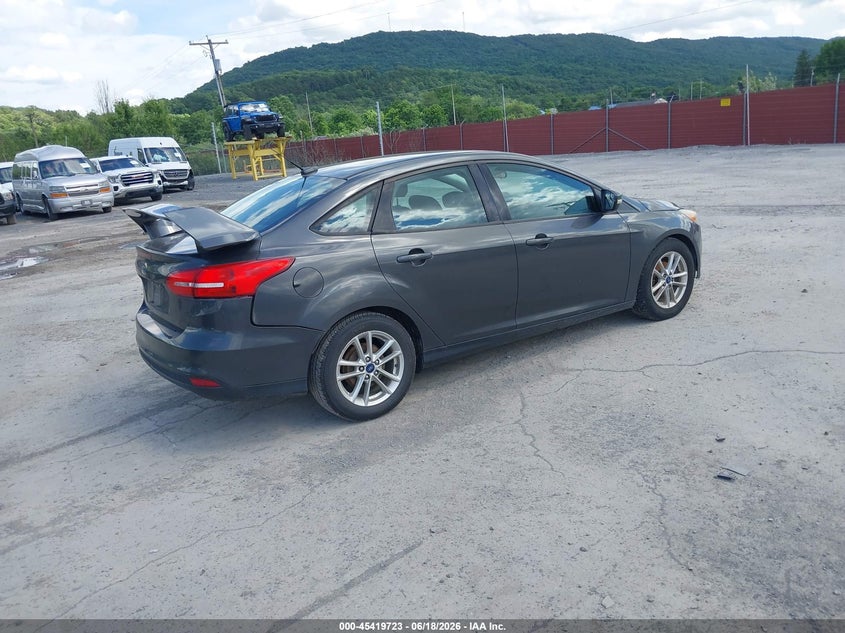 Vin: 1fadp3f29fl252026, lot: 45917772, ford focus se 20154