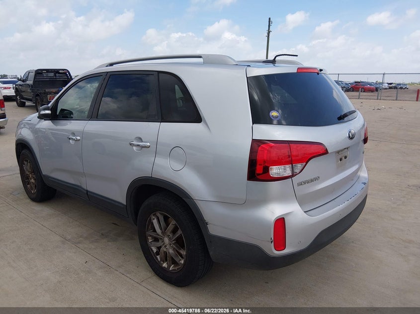 2014 KIA SORENTO auction photo 3