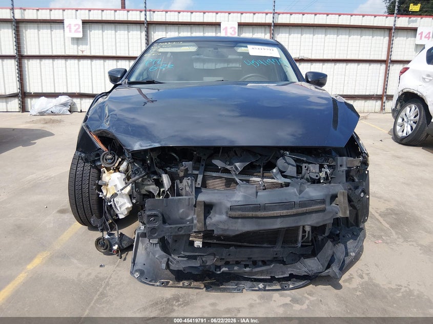 2015 MAZDA MAZDA3 auction photo 6