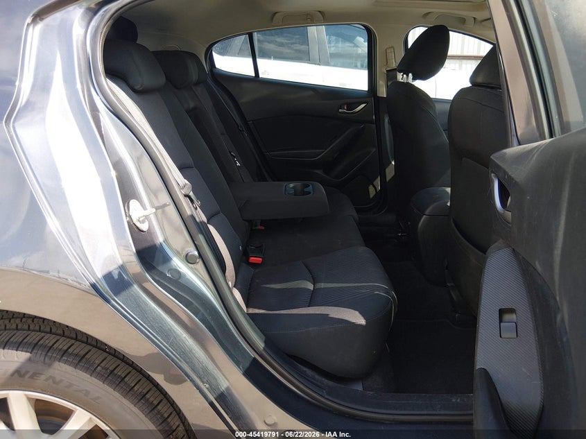 2015 MAZDA MAZDA3 auction photo 8