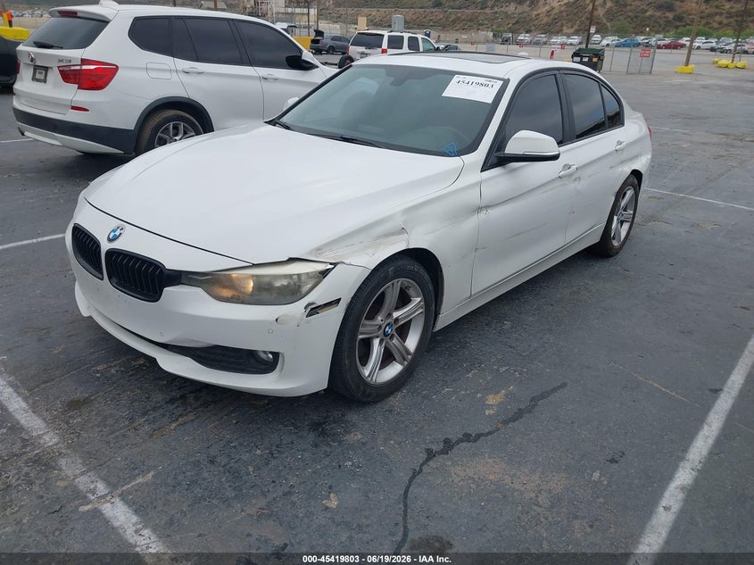 Vin: wba3b1g52fnt07905, lot: 45917854, bmw 320i 20152