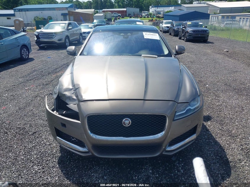 2017 Jaguar Xf 35T Premium VIN: SAJBD4BV5HCY35679 Lot: 45419821