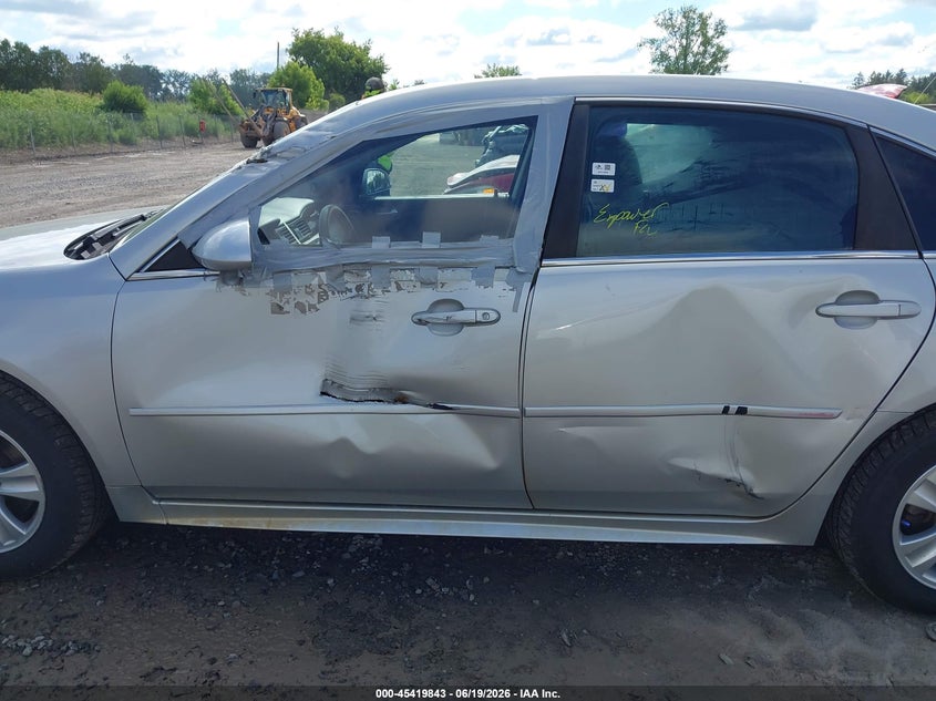 2016 CHEVROLET IMPALA LIMITED auction photo 6