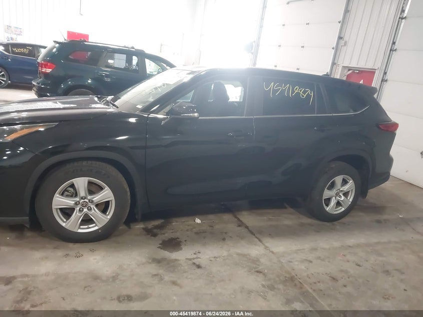TOYOTA HIGHLANDER - zdjęcie 15