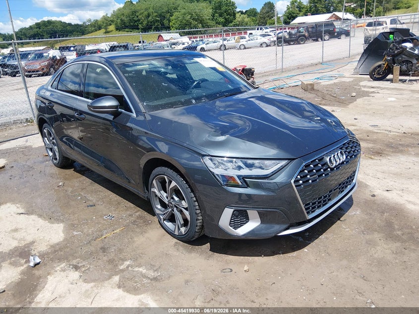 Vin: waugudgy0na018079, lot: 45917981, audi a3 premium 40 tfsi quattro s tronic 2022 img_1