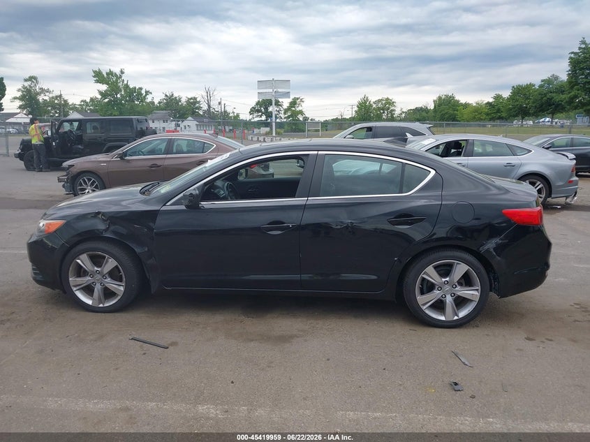 2013 Acura Ilx 2.4L VIN: 19VDE2E56DE001243 Lot: 45419959