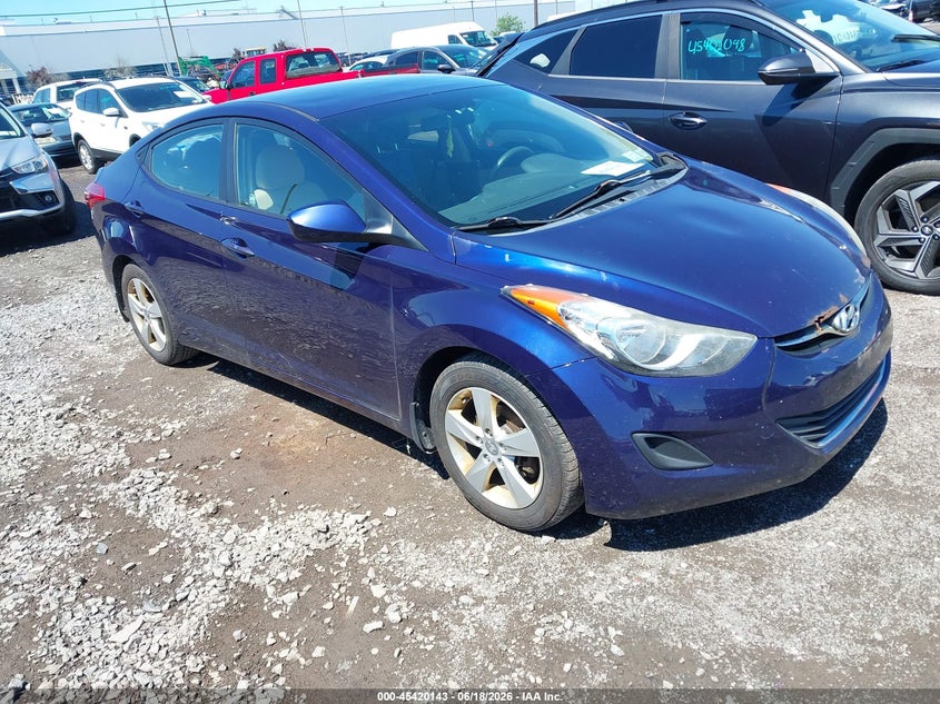 2013 HYUNDAI ELANTRA auction photo 1