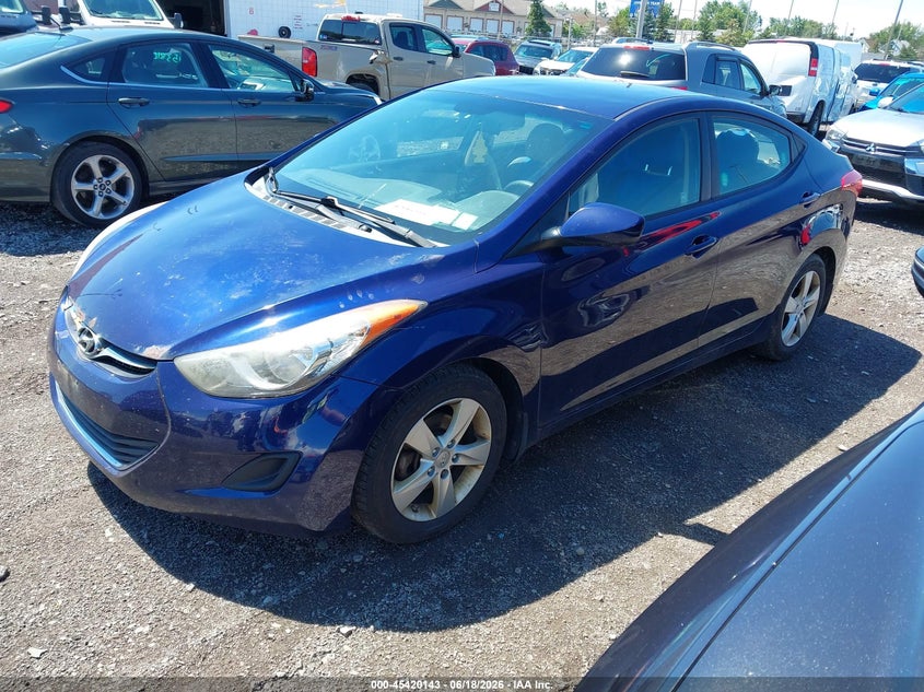 2013 HYUNDAI ELANTRA auction photo 2