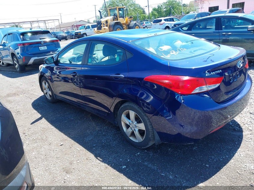 2013 HYUNDAI ELANTRA auction photo 3