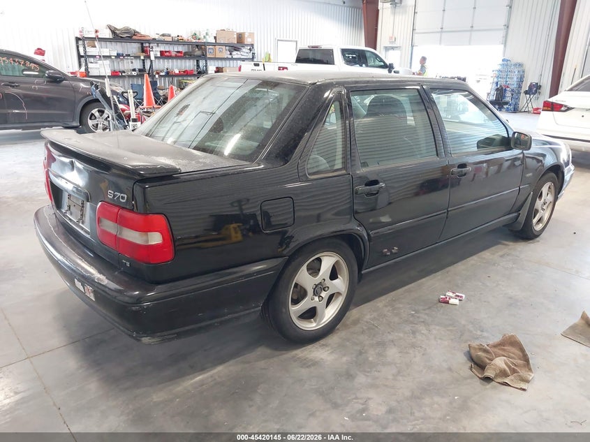 1998 VOLVO S70 auction photo 4