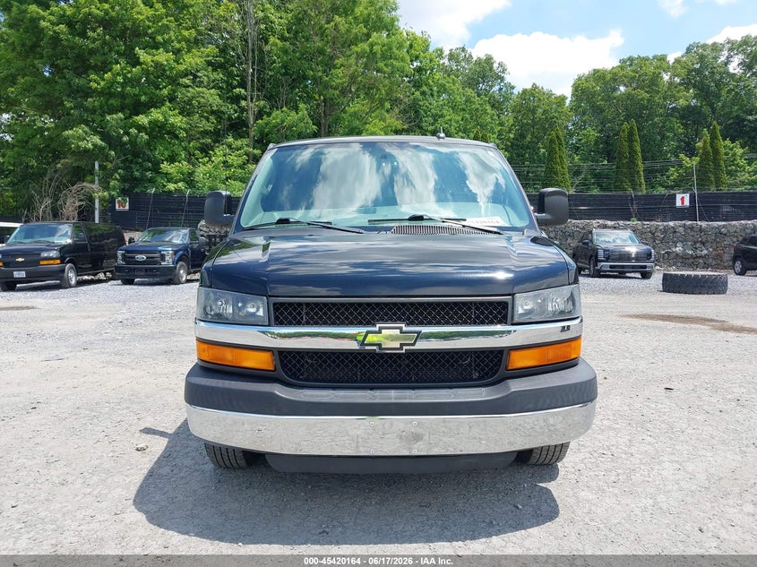 2016 CHEVROLET EXPRESS 3500 LT — Фото 17