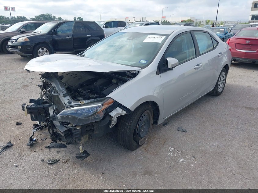 2018 Toyota Corolla Le 5YFBURHE7JP752111 photo 1