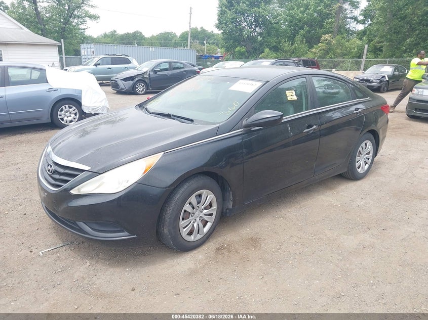 2011 HYUNDAI SONATA auction photo 2