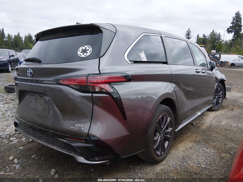 AtlanticExpress - Toyota Sienna