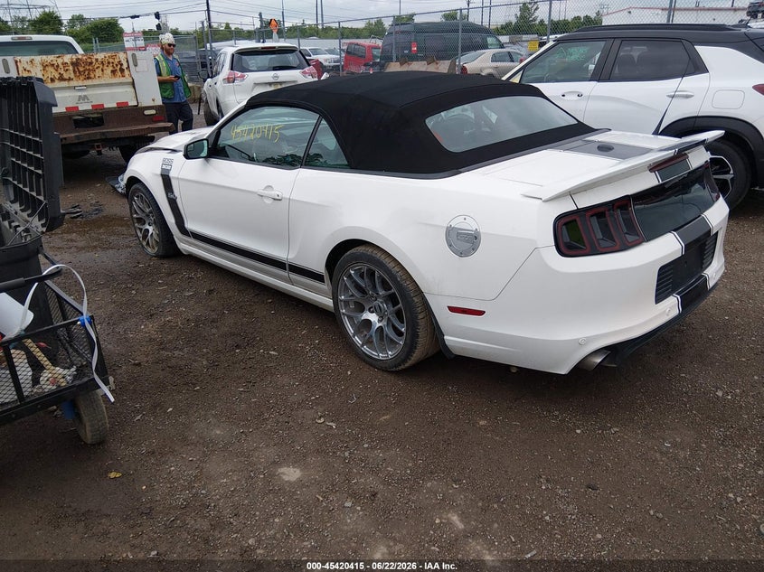 2013 FORD MUSTANG auction photo 3