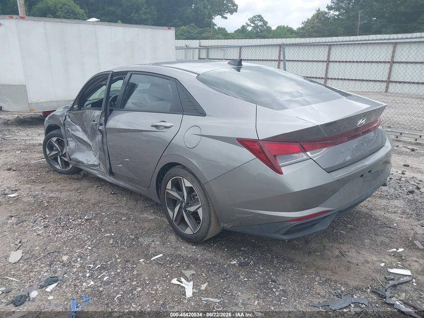 2023 HYUNDAI ELANTRA auction photo 3