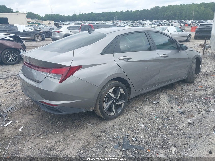 2023 HYUNDAI ELANTRA auction photo 4