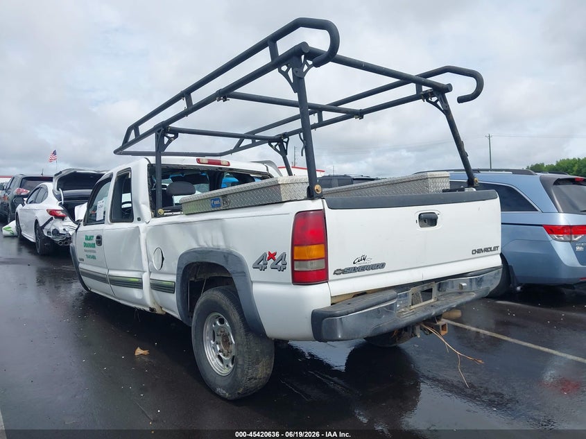 2000 CHEVROLET SILVERADO 2500 auction photo 3