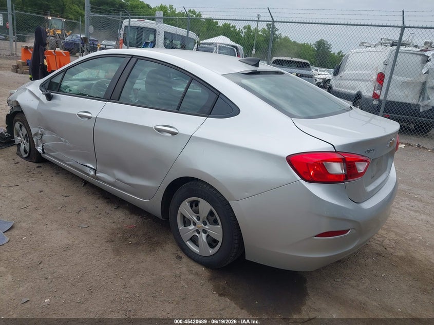 2018 CHEVROLET CRUZE auction photo 3