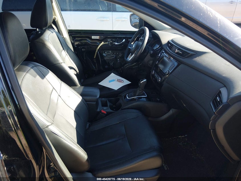 2019 NISSAN ROGUE auction photo 5