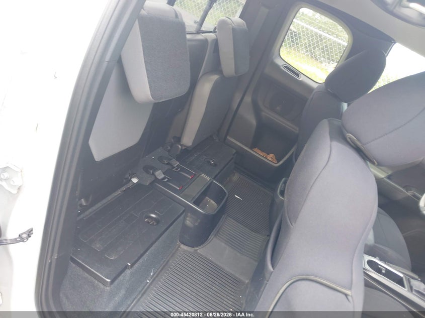 2020 TOYOTA TACOMA auction photo 8