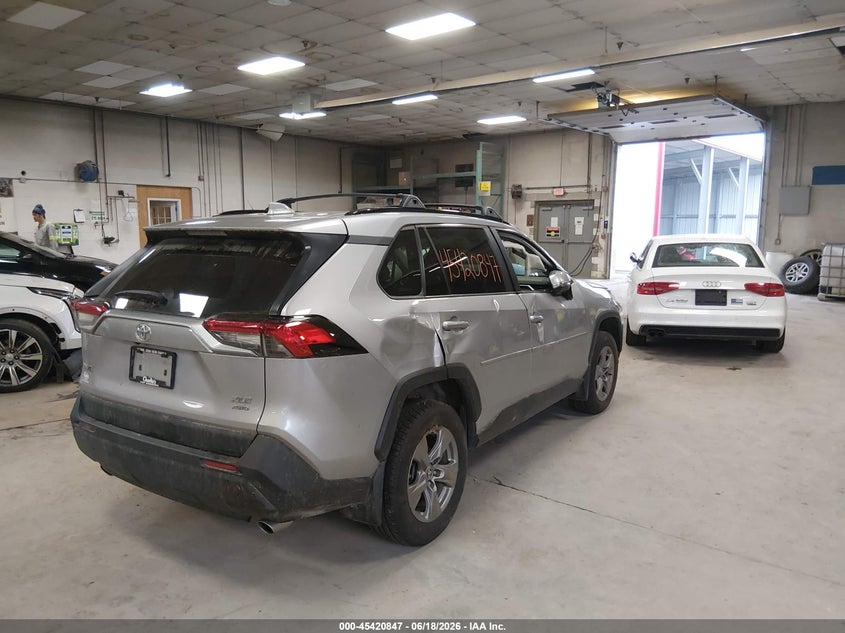 VIN 2T3P1RFV7PC383798 2023 TOYOTA RAV4 XLE