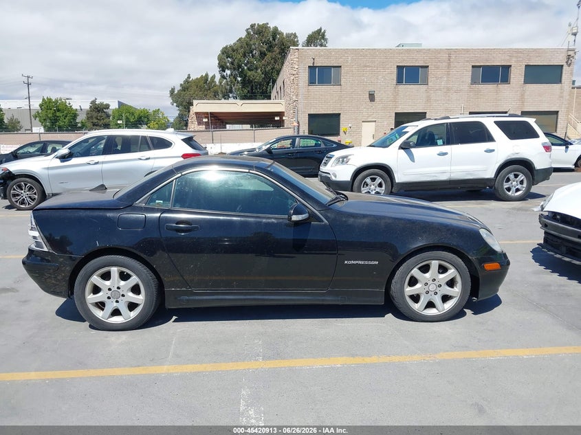 2002 Mercedes-Benz Slk 230 Kompressor VIN: WDBKK49F32F238036 Lot: 45420913