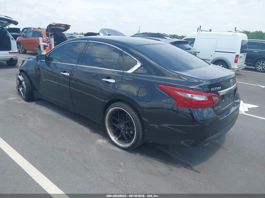 2018 NISSAN ALTIMA auction photo 3