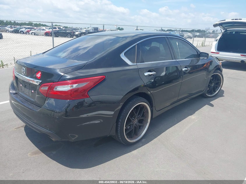 2018 NISSAN ALTIMA auction photo 4