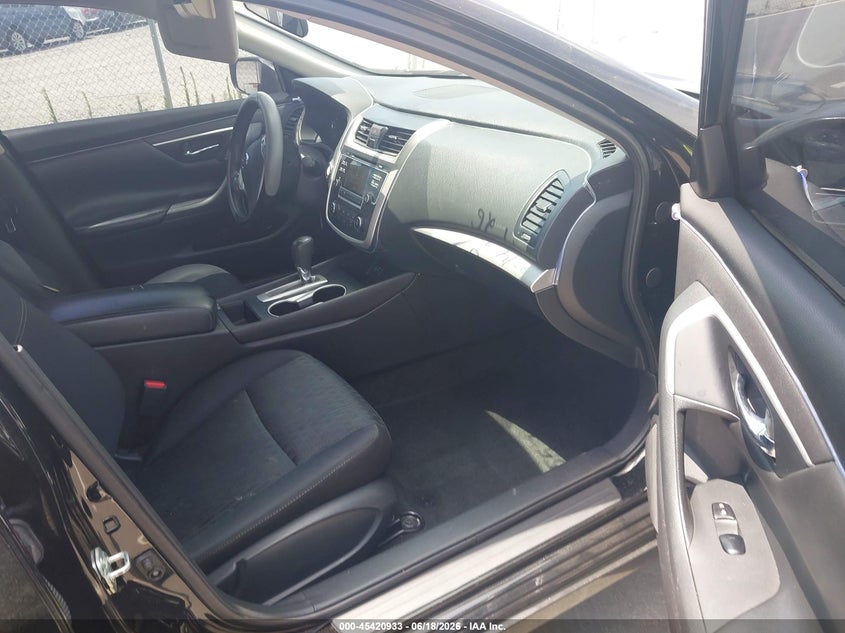 2018 NISSAN ALTIMA auction photo 5