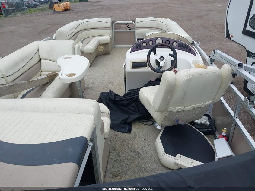 2009 BENNINGTON PONTOON auction photo 5