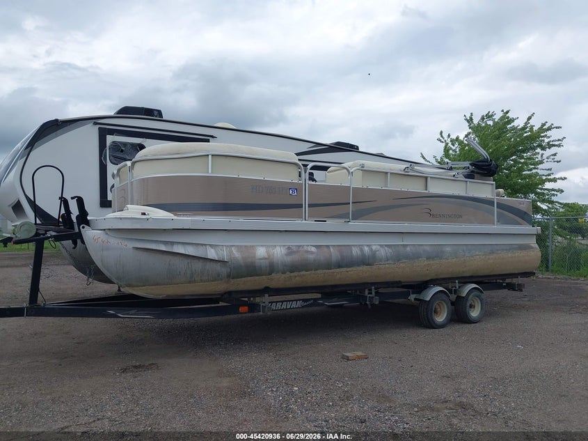 2009 BENNINGTON PONTOON auction photo 6