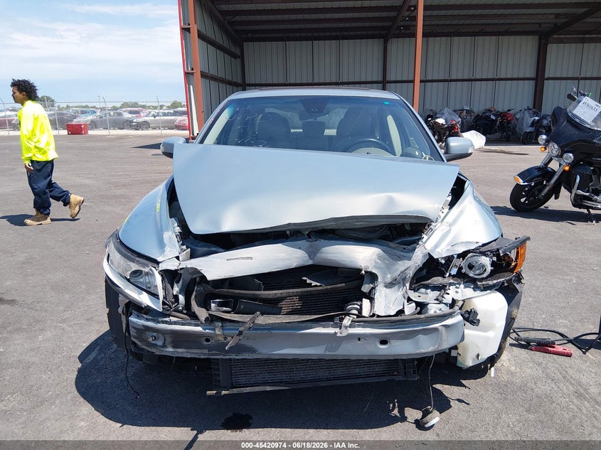 2008 Volvo S40 2.4L/2.4L W/Snrf VIN: YV1MS382982385975 Lot: 45420974
