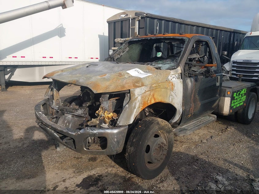 2016 FORD F-450 CHASSIS auction photo 2