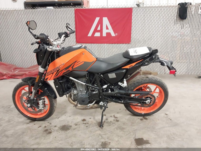 2018 Ktm 690 Duke VIN: VBKLDV406JM718735 Lot: 45421062