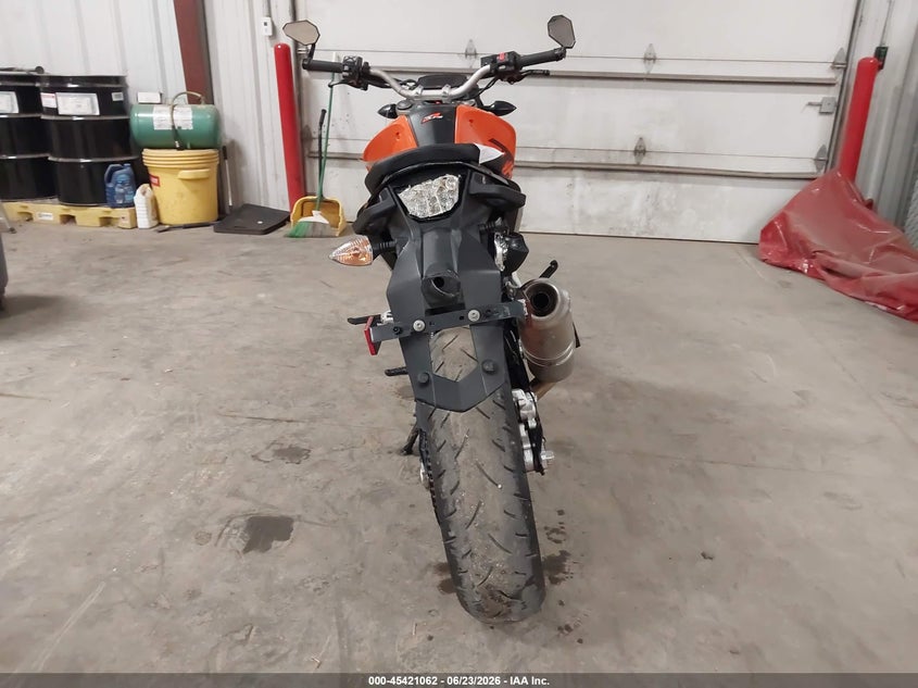 2018 Ktm 690 Duke VIN: VBKLDV406JM718735 Lot: 45421062