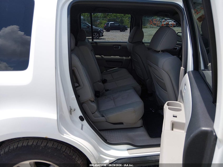 2010 HONDA PILOT auction photo 8