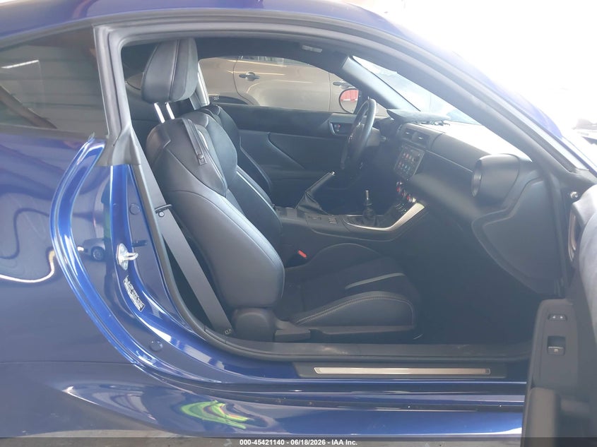 2025 TOYOTA GR86 auction photo 5