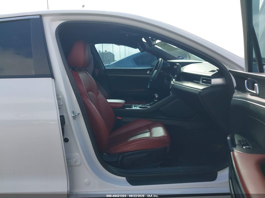 2023 KIA K5 auction photo 5